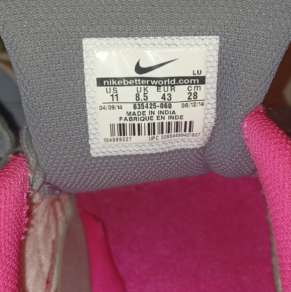 Womens Nike shoes - Picture 6 of 7